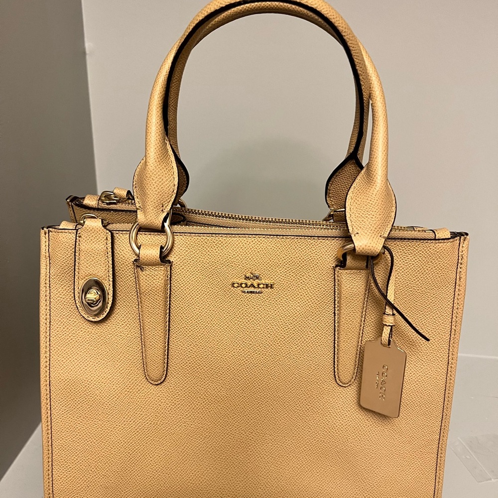 Coach Pebbled Leather Tote/ Satchel/ Handbag Beige/Tan
